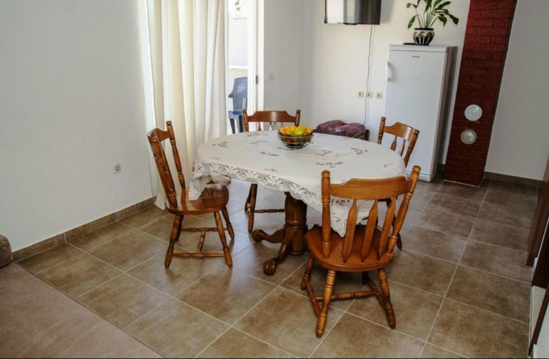 Apartmani Alfijo Klek Exterior photo
